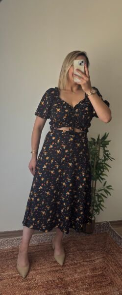 Yırtmaçlı Etekli Takım Siyah Desenli - M