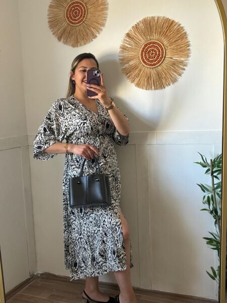 Desenlı Yırtmaçlı Elbise