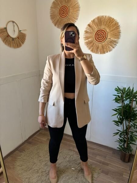 Kolu Büzgülü Astarlı Ceket