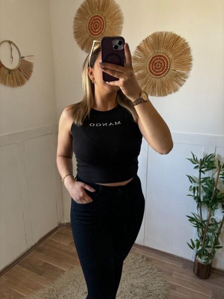 Marka Model Crop Atlet