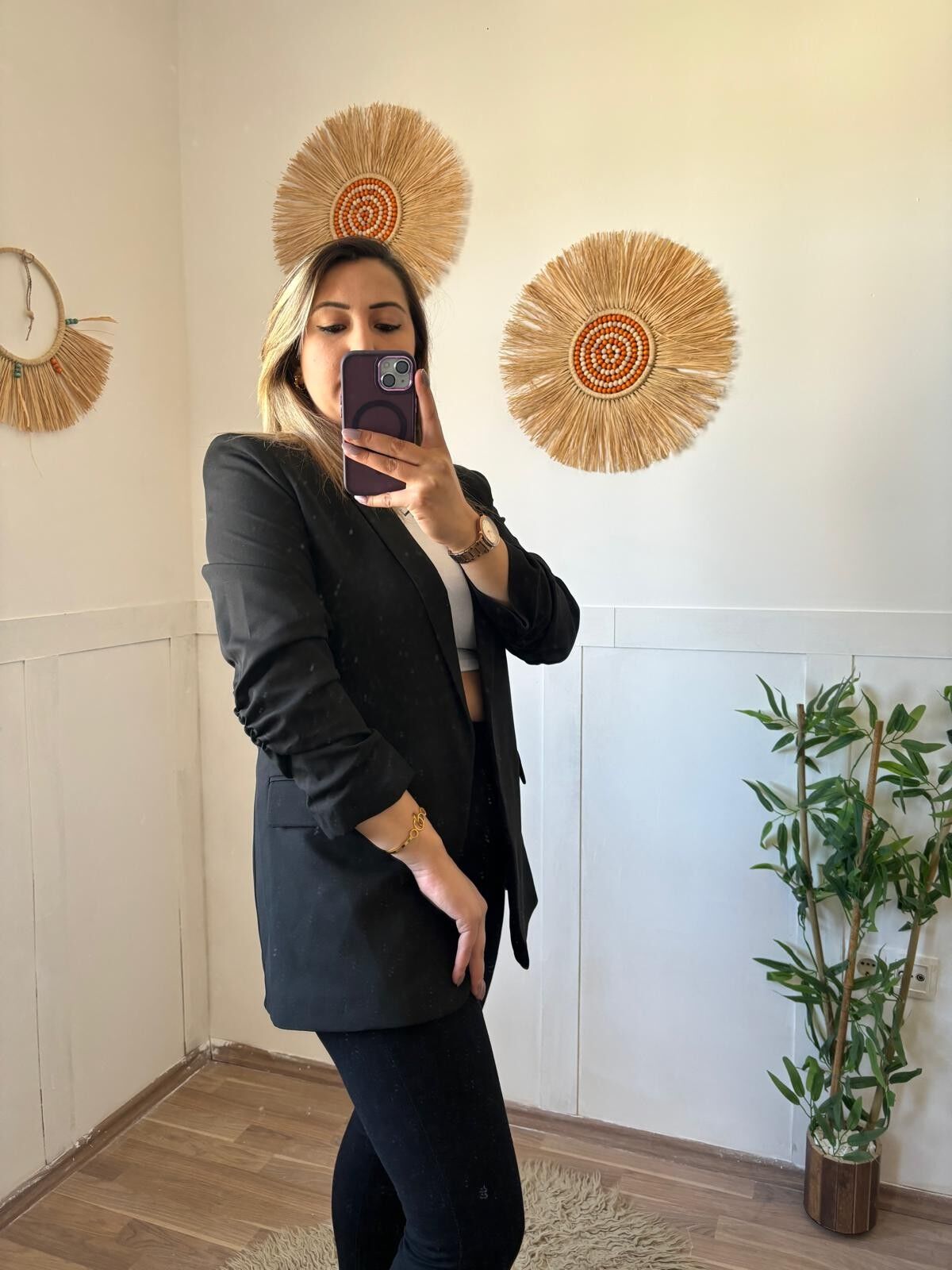 Siyah Kolu Büzgülü Çeket