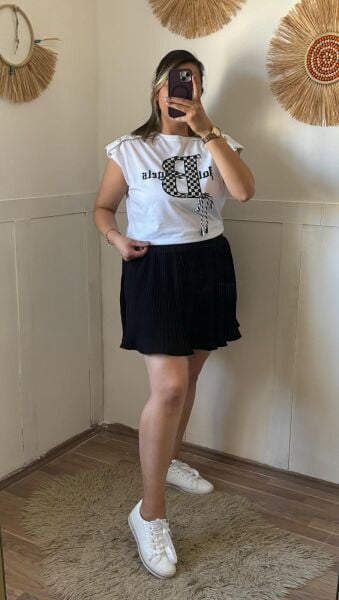 Marka Model T-Shirt