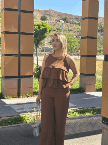 Kat Detaylı Bluz Pantolon Takim