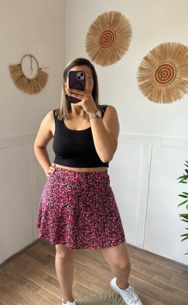 Desenli Şort Etek Pembe Çiçek - M