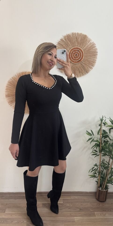 İnci Detaylı Elbise Siyah