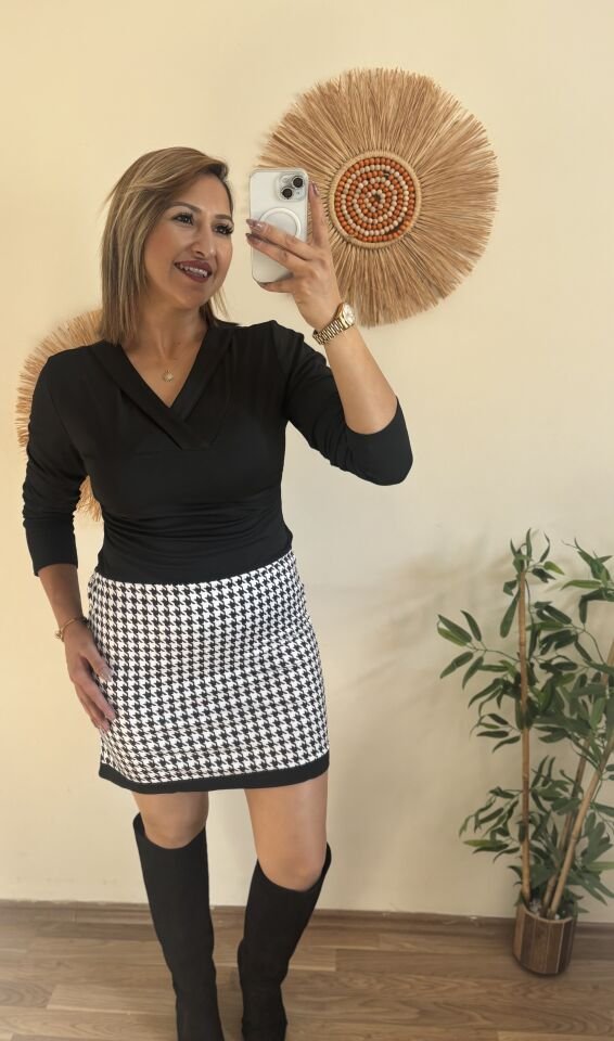 V yakali Kazayagi  Desenli Elbise