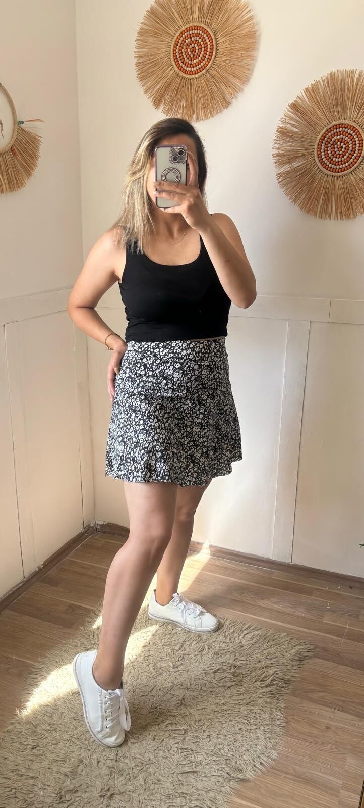 Desenli Şort Etek Siyah Beyaz Çiçek - XL