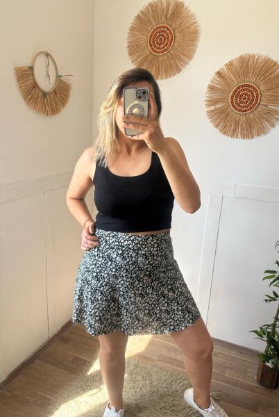 Desenli Şort Etek Siyah Beyaz Çiçek - 2XL