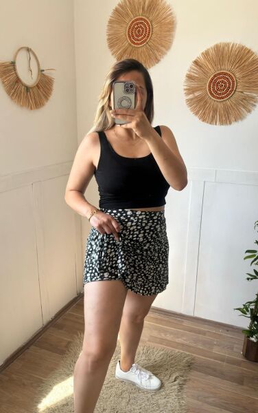 Desenli Şort Etek Siyah Çıtır Desen - S