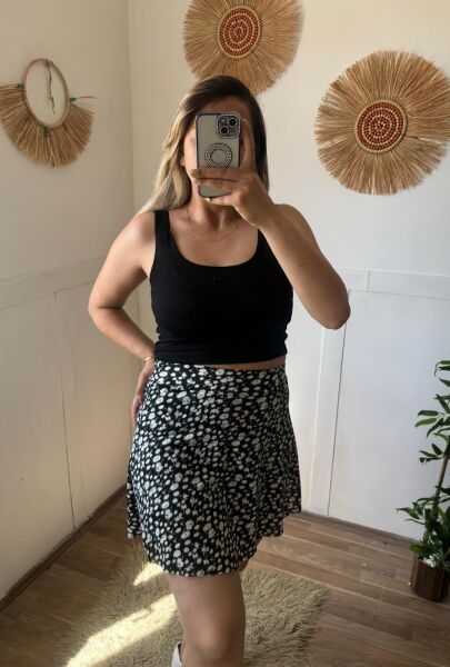 Desenli Şort Etek Siyah Çıtır Desen - S