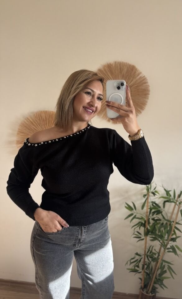 Tek Omuz Detayli Bluz