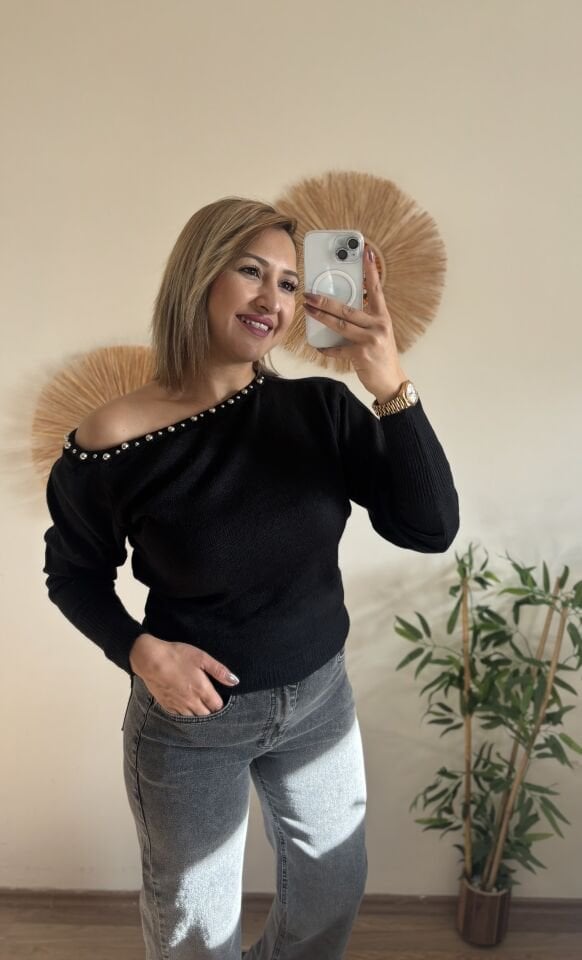 Tek Omuz Detayli Bluz