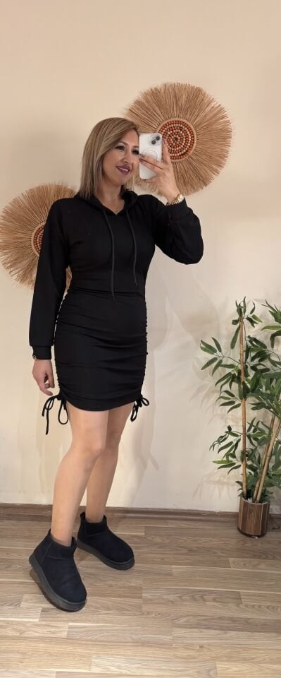 Yandan Buzgulu Kapsonlu Elbise