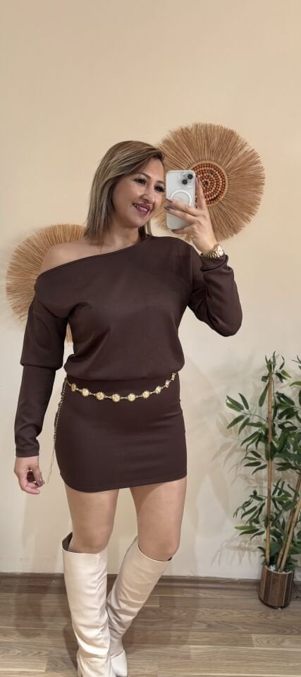 Kayik Yaka Elbise Kahverengi