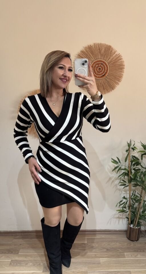 Siyah Beyaz Cizgili Elbise