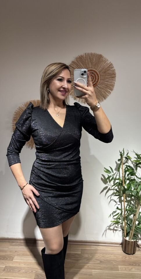 Drapeli Siyah Elbise