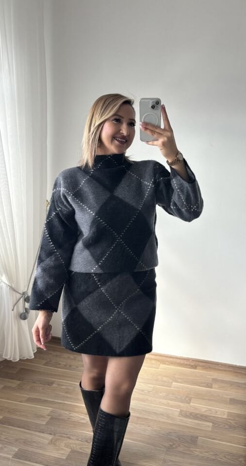 Kase Etekli Takim Antrasit