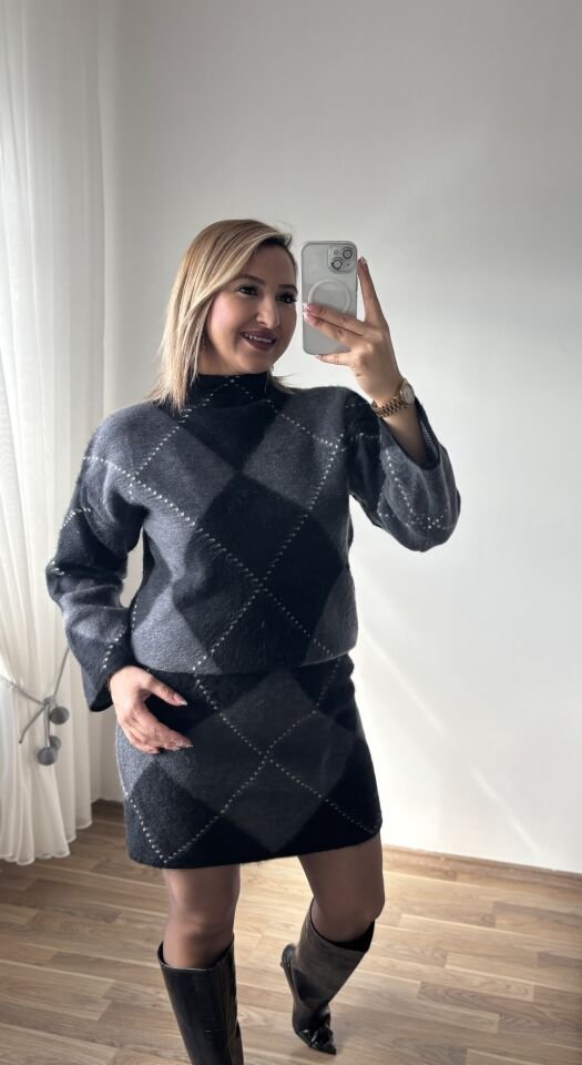 Kase Etekli Takim Antrasit